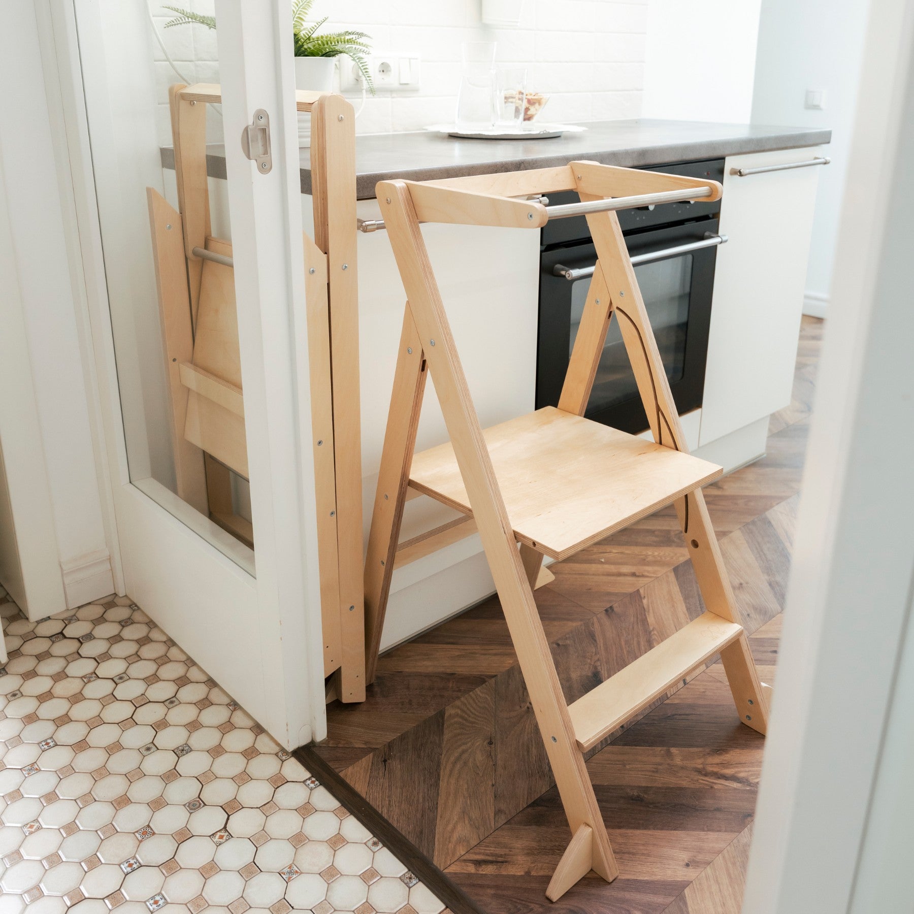 STEP'n'FOLD Foldable Helper Tower - Natural Wood